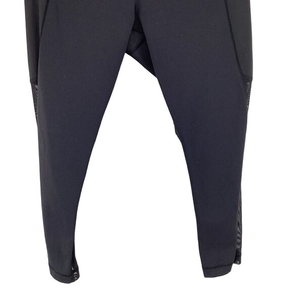 Lululemon Crop Leggings Size 6 Womens Black & Pink Breathe Easy Capri Mesh Back - Picture 4 of 7